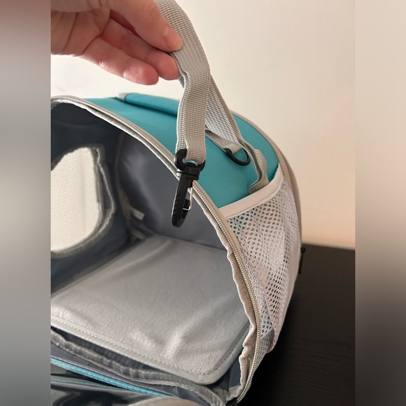 Portable Small Animal Carrier.  Pouch Foldable Pet Backpack - Picture 4 of 7